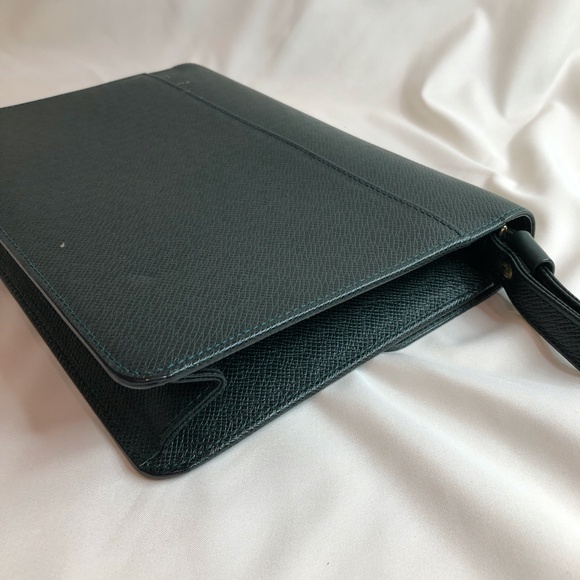 Louis Vuitton Green Taiga Clutch Pochette Sku#83917 - Picture 4 of 10